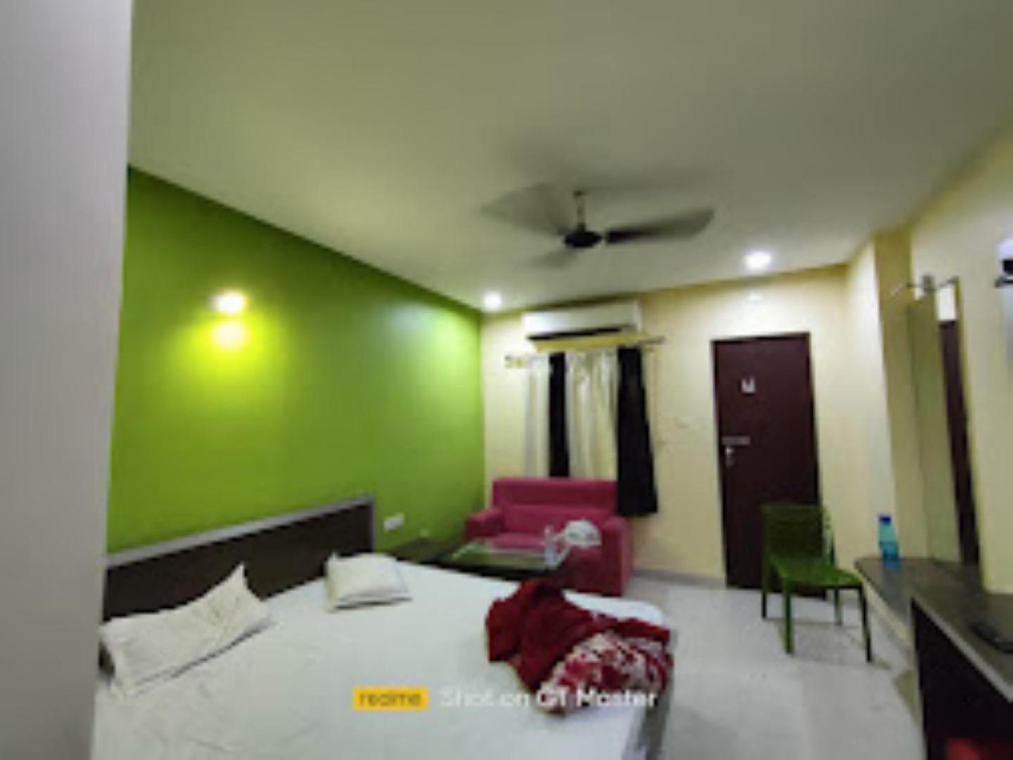 Gadadhar Resort Puri Buitenkant foto